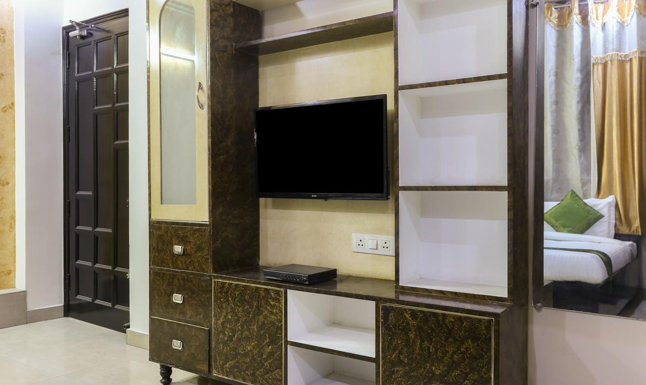 Hotel Treebo Trip Sswag 18 Expressway Noida Esterno foto