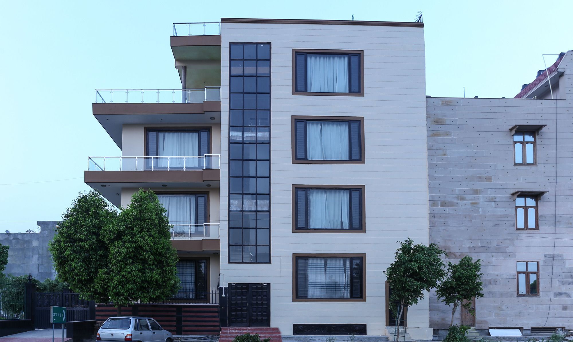 Hotel Treebo Trip Sswag 18 Expressway Noida Esterno foto