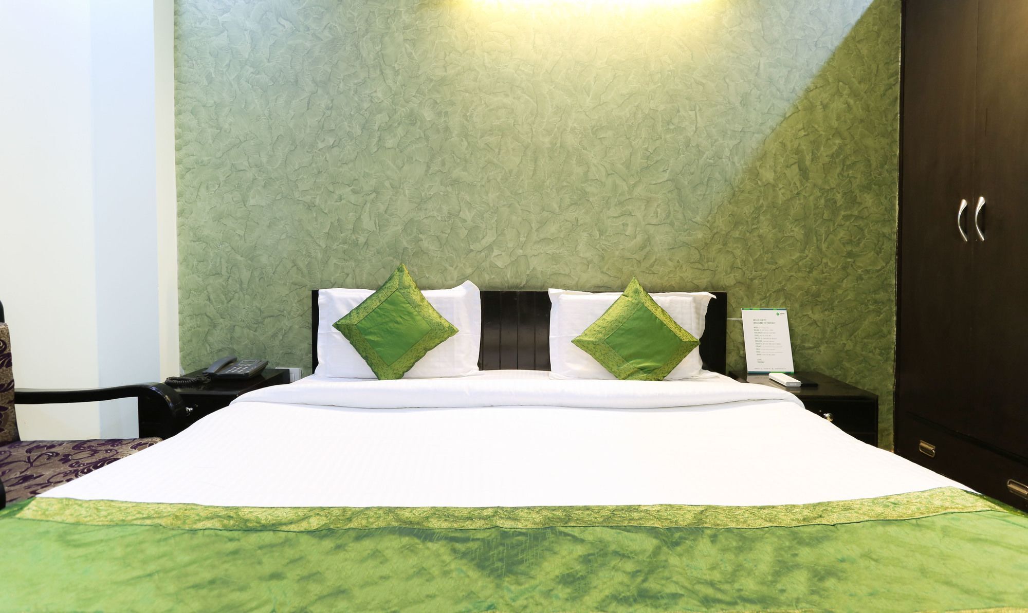 Hotel Treebo Trip Sswag 18 Expressway Noida Esterno foto